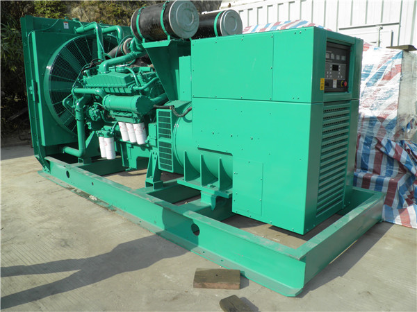 潮安出租发电机 发电机组厂家：柴油发电机组的控制屏的作用是什么？