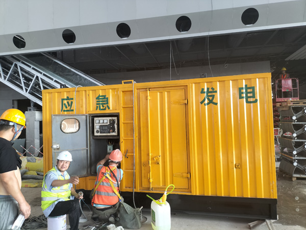 潮安怎样判断空气滤清器是否需要更换？